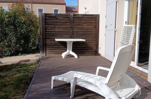 Aubignan Apartment | Les Demeures du Ventoux: A bastidon in Provence