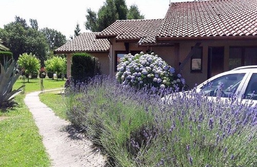 Eugenie-les-Bains Apartment | Les Genêts (T2 ground floor) with swimming pool