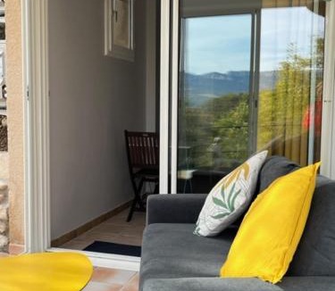 Sainte-Croix-du-Verdon Apartment | Les Gites du Verdon, côté lac (studio et T2)