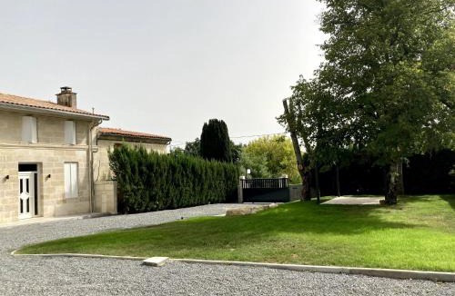 Lussac House | Les Gites de Pilot