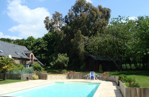 Lamballe House | Les Golfeurs, character gîte, with swimming pool, twenty minutes from the seaside