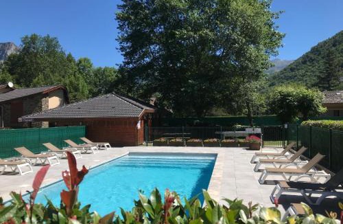 Aston House | Les Granges de Leo
