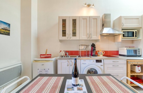 Causse-de-la-Selle Apartment | Les Hauts d'Issensac: Cottage near St Guilhem le Désert with Pool and Private River Beaches
