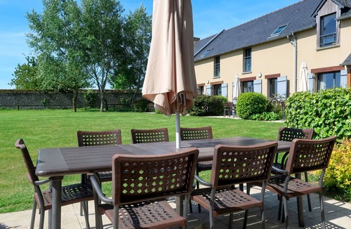 Cancale House | Les Hauts de la Houle M.8X by Interhome