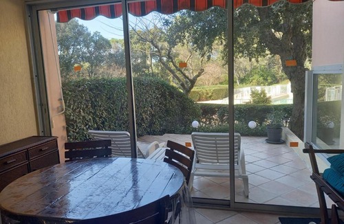 Valescure Apartment | Les Hauts du Golf Rez de jardin Piscine Tennis
