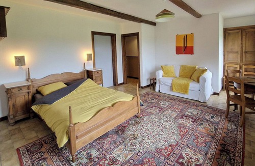 Oizy Bed & Breakfast | Les herbes folles de Oizy, bed and breakfast with terrace in the Ardennes.