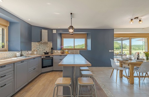 Montgesty Villa | Les Huttes