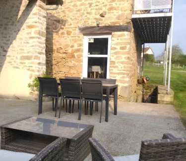 Bersac-sur-Rivalier Bed & Breakfast | Les Jardins D'hélène