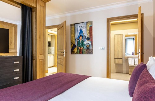 Saint-Cloud Apartment | Les Jardins de St Cloud