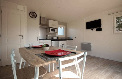 Saint-Germain-de-Lusignan Ski Chalet | Les Logis de la Seugne