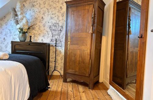 Lanvallay Apartment | Les libellules, maison de ville, classé 4 étoiles avec baignoire spa à Dinan Lanvallay