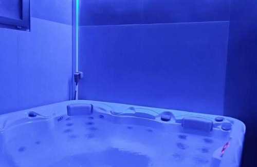 Le Bourg-d'Oisans Apartment | Les Lodges d'Oisans - T5 Sauna & Jacuzzi