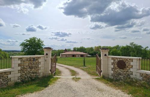 Bourdeilles Bed & Breakfast | Les Mémis