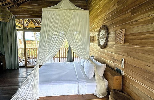 Sambahan Hotel | LES MANDARINES
