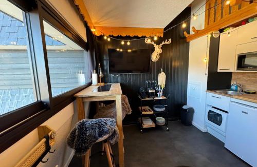 Les Menuires Apartment | Les Menuires centre! Chaleureux studio sur les pistes!