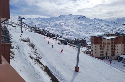 Reberty Apartment | Les Menuires : Vue Exceptionnelle, Skis aux Pieds