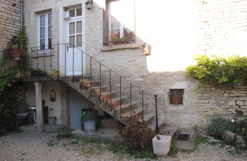 Ancy-le-Franc House | Les Moinillons Year-round heated pool