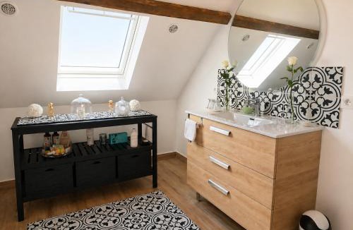 Gaillon Bed & Breakfast | Les oiseaux de passage - chambre d hôtes, paisible