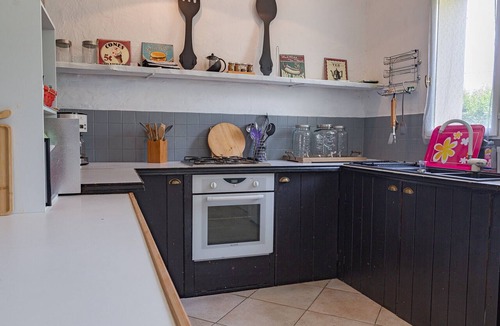 Portes-en-Valdaine Bed & Breakfast | “Les Oliviers” Room: Mountain View, Shared Garden & Wi-Fi