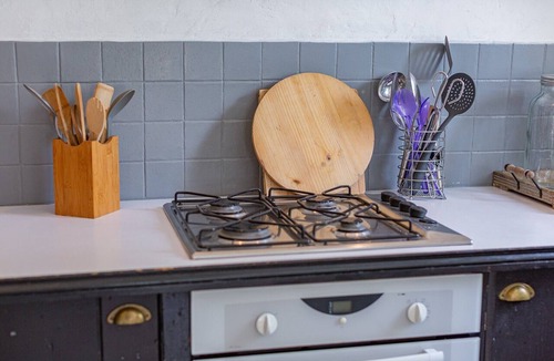Portes-en-Valdaine Bed & Breakfast | “Les Oliviers” Room: Mountain View, Shared Garden & Wi-Fi