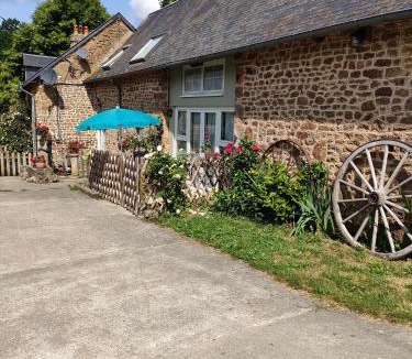 Buais-les-Monts House | Les Petits Champs