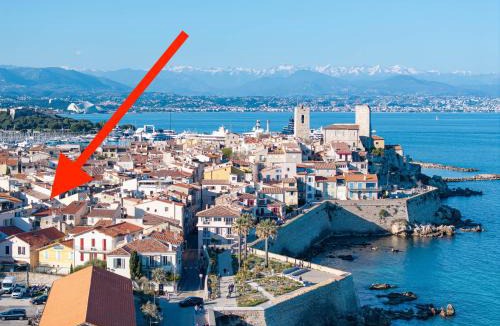 Antibes Old Town Apartment | Les Petits Volets Studio à 100m de la mer