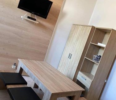 Froidchapelle Apartment | Les pieds dans l eau