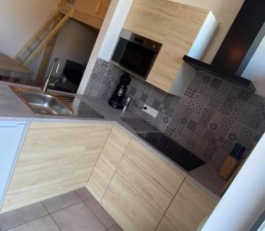 Froidchapelle Apartment | Les pieds dans l eau