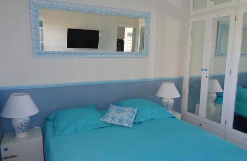Stintino House | LES PIEDS DANS L EAU