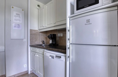 Six-Fours-les-Plages Apartment | Les Rivages de Coudoulière by Interhome