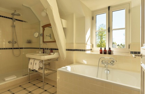 Gilly-les-Citeaux Hotel | Les Sources de Vougeot