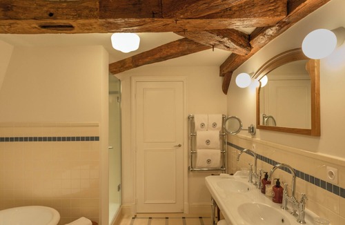 Gilly-les-Citeaux Hotel | Les Sources de Vougeot