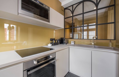 Saint-Rambert Hotel | Les Suites de l'Île Barbe