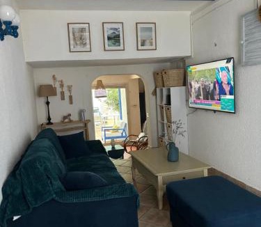Lamothe-Capdeville Villa | Les Volets Bleus Villa avec piscine et jacuzzi