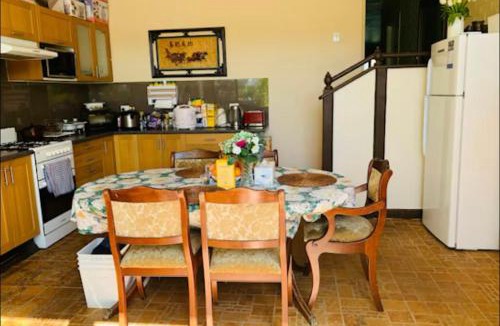 Rosewater House | Less pay good place
