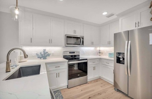 Demere Park House | Less than a Mile to the Beach! Community Pool.