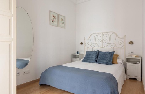 la Vila de Gracia Apartment | Lets Holidays Centric Apartment in Barcelona