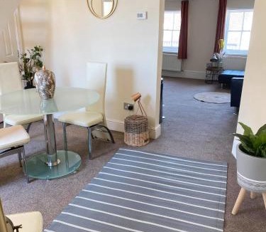 Windsor City Centre Apartment | Letting Serviced Apartments - Guards View, Windsor