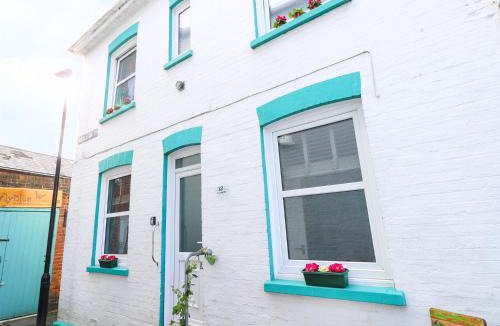 Cowes House | Levante