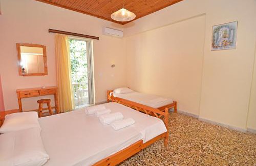 Alikanas Apartment | Levante taverna studios