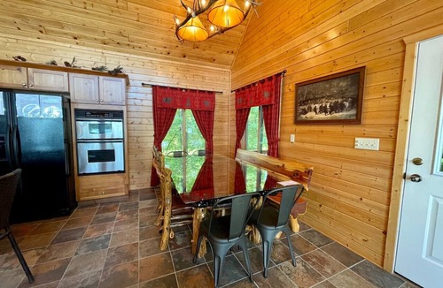 Hayward Cabin | Level Frontage,Close to the boat Launch!
