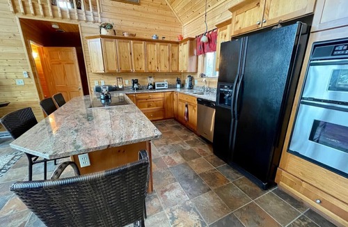 Hayward Cabin | Level Frontage,Close to the boat Launch!