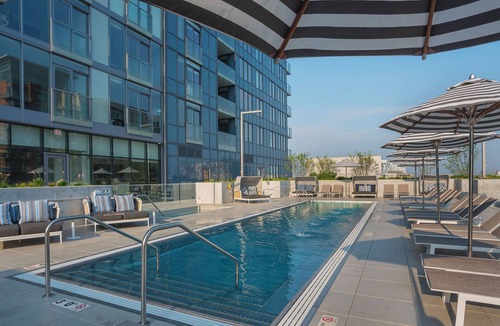 Gold Coast Hotel | Level - Old Town 3 Bedroom, 2 Bath spacious suite with full kitchen