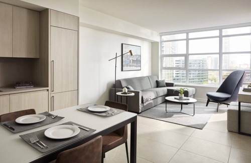 South Lake Union Hotel | Level Seattle- One Bedroom Suite ADA