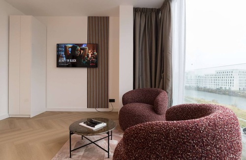 Amsterdam East Apartment | LevelUp Waterfront - Stylish Amsterdam Apartment