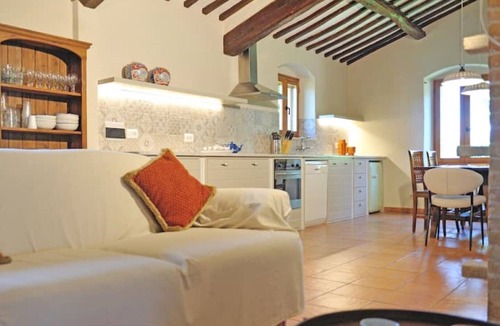 Lidarno Villa | Levigne Villa- Luxurious Hilltop Estate with Pool and Tennis Court