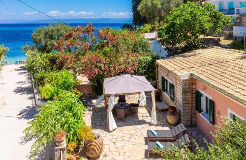 Longos Apartment | Levrecchio Beach Cottage