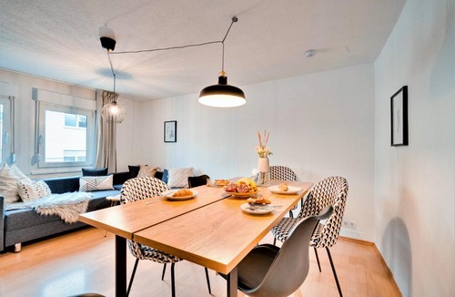 Cannstatt-Mitte Apartment | Lexapartments Stuttgart Wasen Toplage 75-96qm
