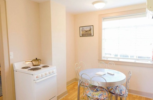 Natural Bridge House | Lexington is minutes away. Welcome to Thistle Cottage.