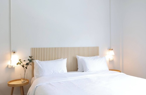 Talat Yai Hotel | LFOUR